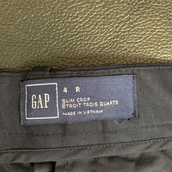 Gap Women’s Cropped Pant , Size 4R - Picture 3 of 5